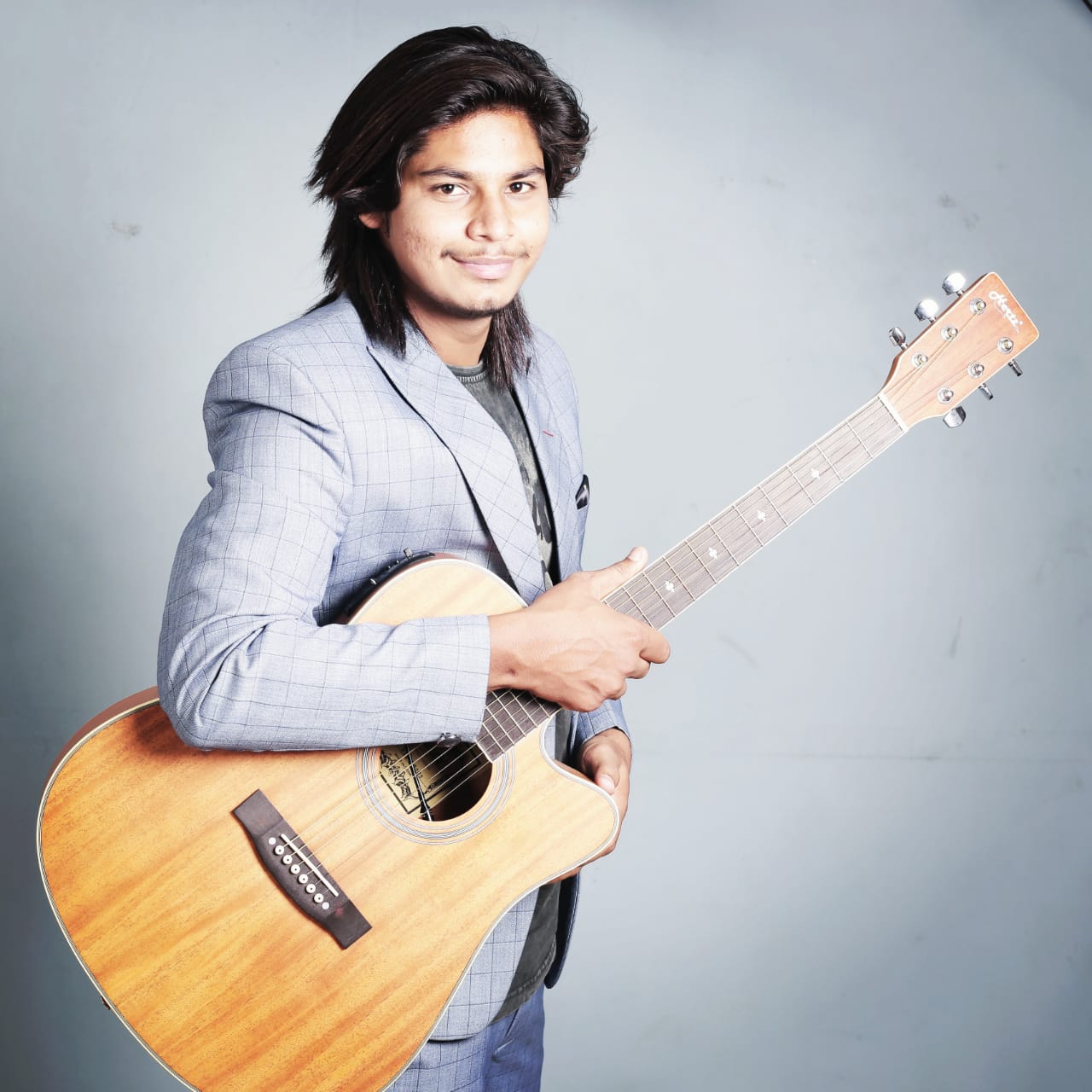 Singer Prince Yadav with guitar