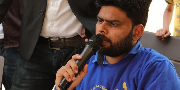 डायरेक्टर सागर जोशी