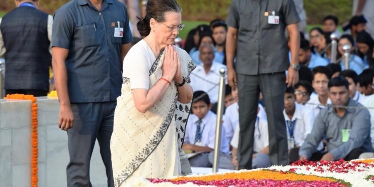 कांग्रेस अध्यक्ष सोनिया गांधी