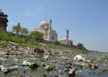 कहीं यह यमुना नदी की सफाई अमरीकी राष्ट्रपति डोनल्ड ट्रंप को दिखाने के लिए तो नहीं ?