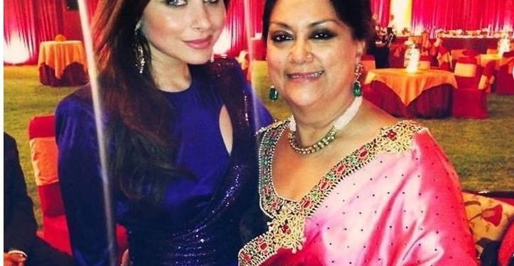 Singer Kanika Kapoor कोरोना से पीड़ित, वसुंधरा राजे को भी खतरा, पार्टी में उनके साथ मौजूद थी