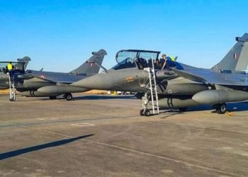 पहले पांच रफाल लडाकू विमान अंबाला पहुंचे, जानिए क्या कहा राजनाथ सिंह ने