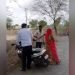 जेतरणा पन्ना लाल चौधरी पुलिस वाले ने महिला को छेड़ा, जूते से पीटकर महिला ने दिया सबक