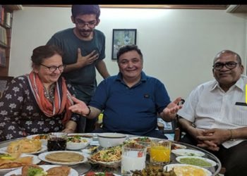 Munaf Kapadia मुनाफ कपाड़िया ने समोसे बेचने के लिए छोड़ दी गूगल की नौकरी