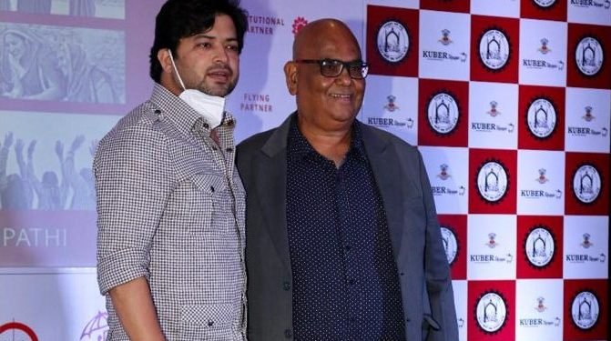 Satish Kaushik and Manish Tripathi talk about the largest mask that UP CM Shri Yogi Adityanath would be unveiling on 2nd Jan.