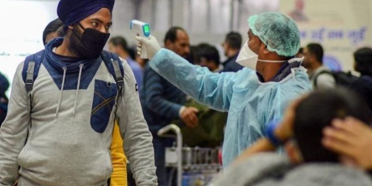 Coronavirus: महाराष्ट्र में पिछले 24 घंटों में आए 4318 नए मामले ,249 लोगों की मौत