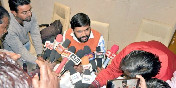 NSUI राष्ट्रीय समन्वयक Divyanshu Mishra Anshu ने कोरोना काल में मजदूरों की स्थिति पर चिंता जाहिर की