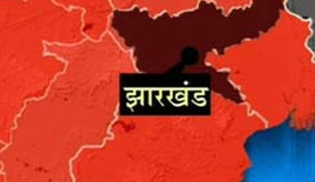झारखंड :रात भर रोता रहा कोरोना संक्रमित व्यक्ति, फिर लगाई फांसी