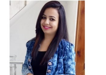 मिलिए Genia Chadha से, हिमाचल के छोटे टाउन Chamba से आकर बनाया जर्नलिज्म और Influencer क्षेत्र में बड़ा नाम