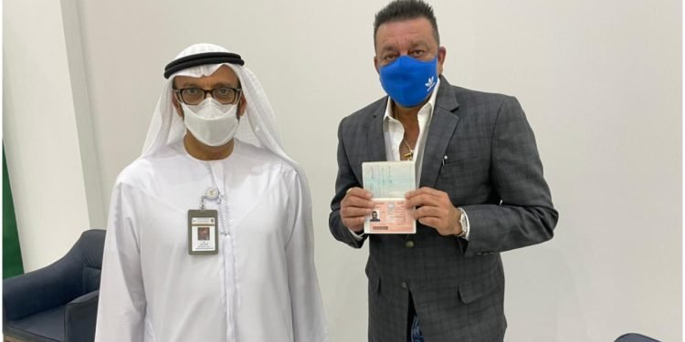 anjay Dutt बने पहले बॉलीवुड एक्टर जिन्हें मिला संयुक्त अरब अमीरात (UAE) का Golden Visa