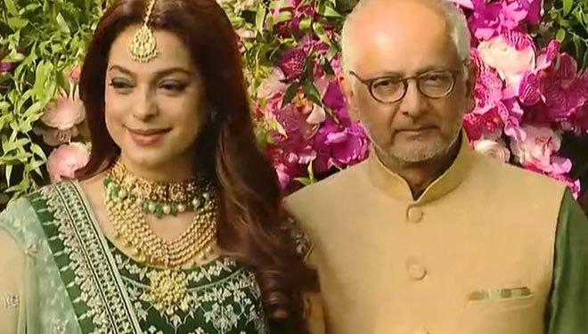 यह करके सोशल मीडिया पर ट्रोल हो गई जूही चावला (Juhi Chawla)