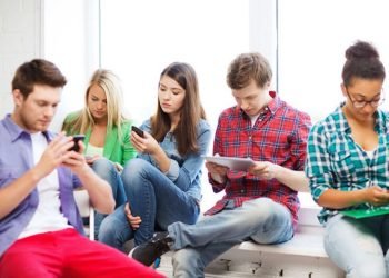 मोबाइल का ज्यादा इस्तेमाल हानिकारक