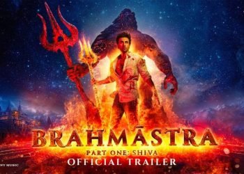 आलिया भट्ट और रणबीर कपूर कि आगामी फिल्म Brahmastra  का पोस्टर हुआ लॉन्च