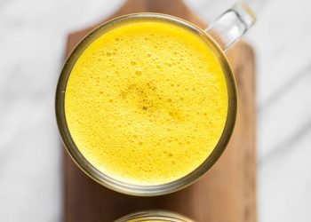 Benefits of Ghee with Hot Milk – सर्दियों के दिनों में दूध में घी को शामिल करने से होंगे यह फायदे