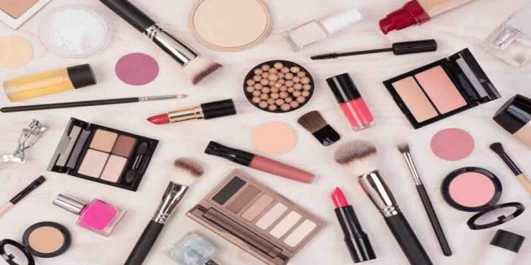 Reuse Makeup Products – इन मेकअप प्रोडक्ट्स का आप फिरसे कर सकते है इस्तेमाल