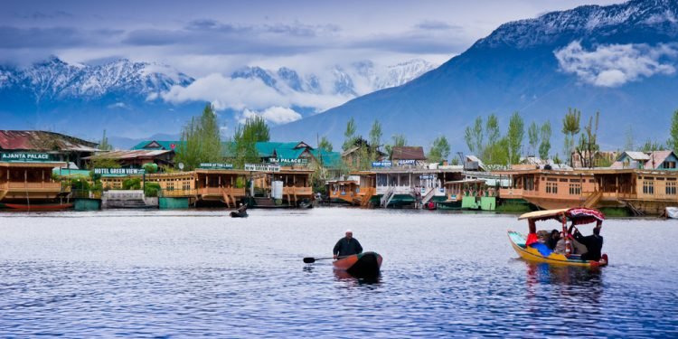 Valentine Week and Best Destinations – इस वेलेंटाइन वीक के दौरान इन खूबसूरत जगहों को भेट दे