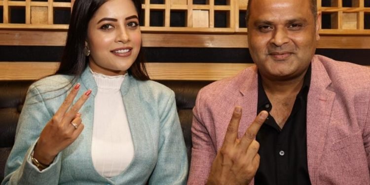 Director Dushyant Pratap Singh signs actress Monika Rathore for the film Eradicated