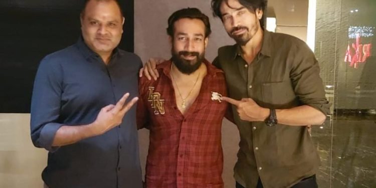 फिल्म नल्ला मल्ला Film Nallamala के लिए डायरेक्टर दुष्यंत प्रताप सिंह ने दी शुभकामनाएं