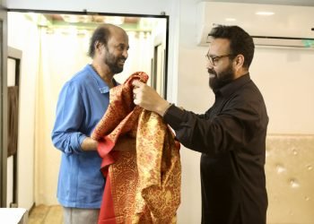 Vishal Saroye worship for Superstar Rajinikanth in Shirdi