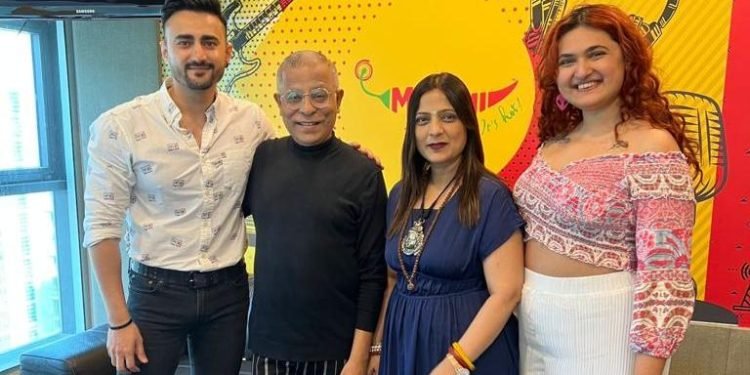 astrologer-ritu-singh-healer-pradeep-chandiramani-in-redio-mirchi-dubai