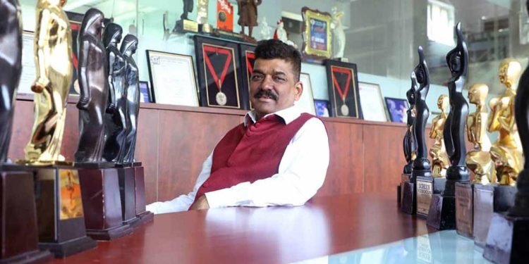 बॉलीवुड आर्ट डायरेक्टर नितिन देसाई का निधन