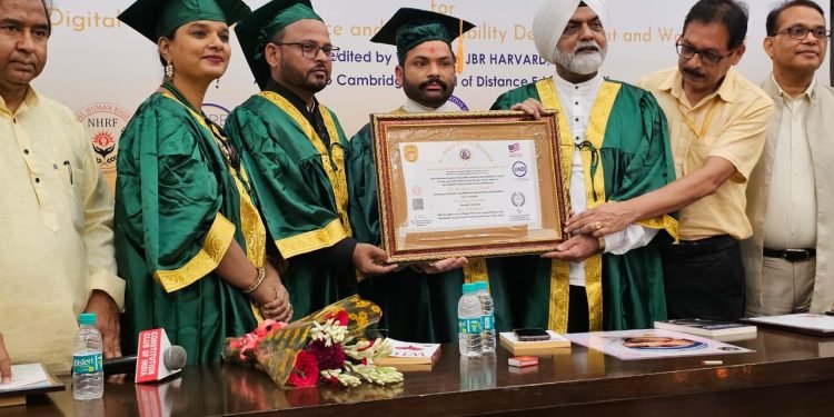 सुनील कुमार वर्मा ‘सोनू’ को मदर टेरेसा विश्वविद्यालय द्वारा मानद डॉक्टरेट से सम्मानित