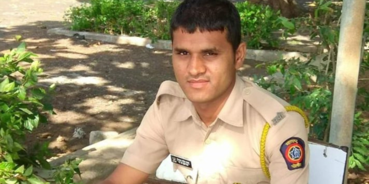 मुंबई के कांस्टेबल विशाल पवार की जहरीला इंजेक्शन दिए जाने से मौत हो गई