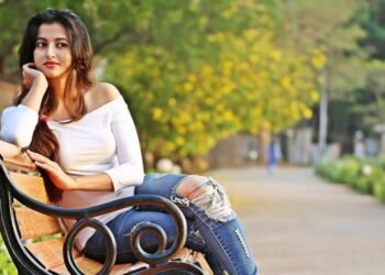 Actress Khushboo Poddaar