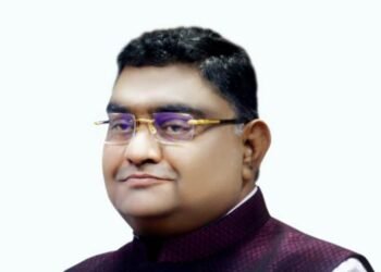 समाजसेवी डॉ. विजय किशोर