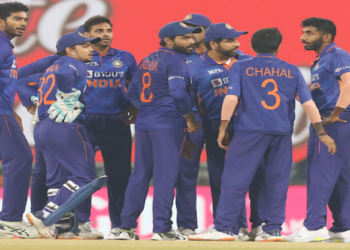 India won its 10th consecutive T20 match by defeating Sri Lanka by 62 runs