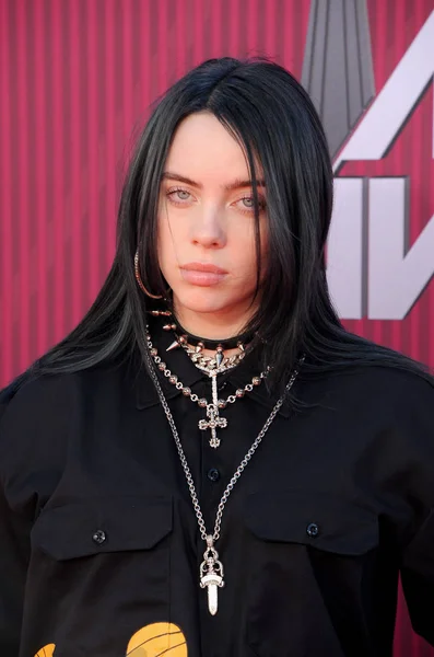 Billie Eilish Biography, Age, Career & Personal Life