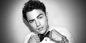 Darren barnet biography