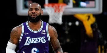 LeBron James Biography