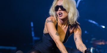 Miley Ray Cyrus Biography