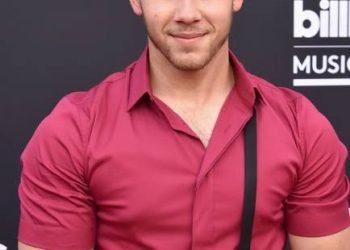 Nick Jonas Biography