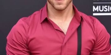 Nick Jonas Biography