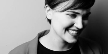 Veronica Roth Biography