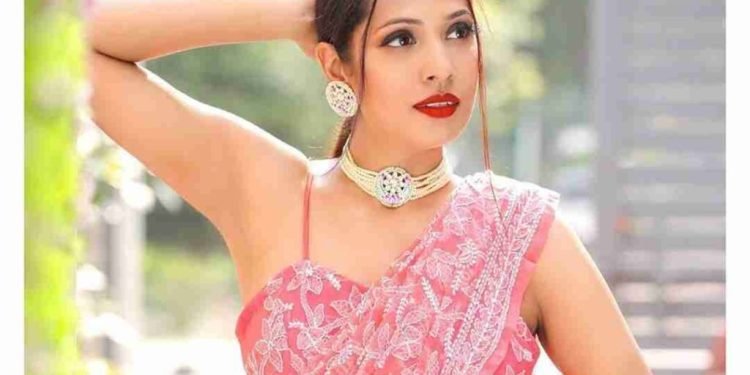 Shruti Biography
