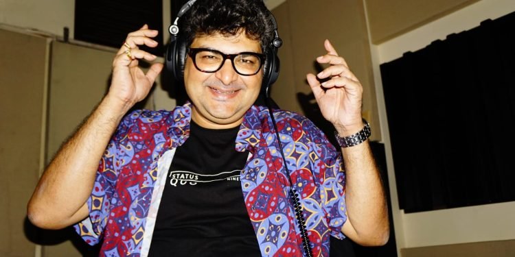 Biography of Bollywood Sound Engineer Kohinoor Mukherjee, Family, GF, Career, wiki & More