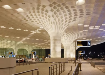 7.44 Crores worth of gold iPhones and cash seized