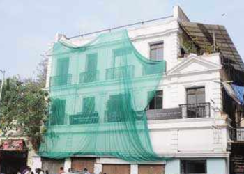 Fire breaks out in Bandra