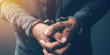 Mumbai Travel agency owner arrested from Kandivali