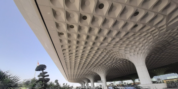 Mumbai airport will be closed today, know the reason