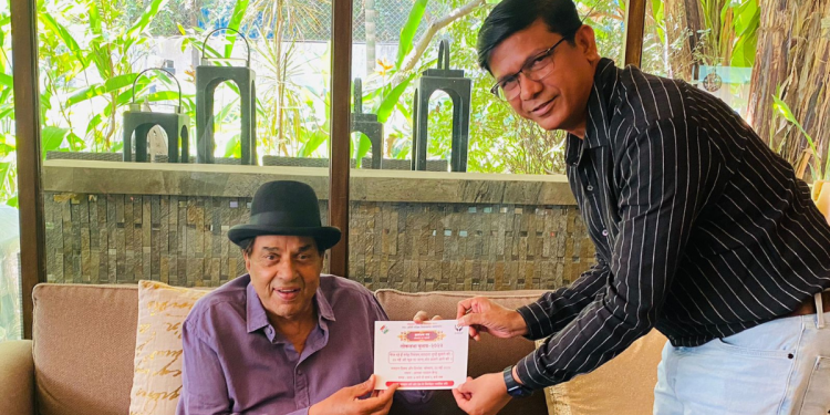 Veteran Bollywood actor Dharmendra joins the SVEEP campaign