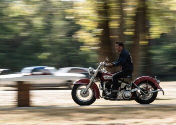 Biker Learns Tough Lesson from Jaipur Police Viral Video Sparks Discussion