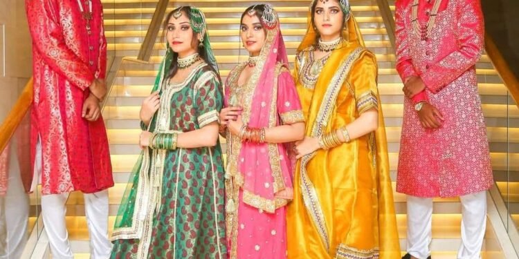 Nizam of Hyderabad Kin Sahebzadi Maheen shares Nawabi khada dupatta's pics on Media