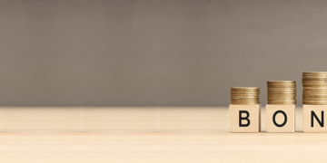 Start Investing in Bonds Online: Fixed Returns, Low Risk & High Transparency