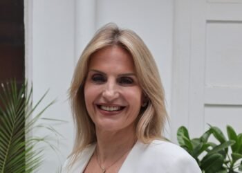 How a Single Woman Is Quietly Transforming the Lives of Global Billionaires