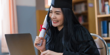 Online Degree Courses in India vs Distance Learning: Best Option