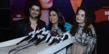 Eyeliner Music Video Siddhant Issar Shine in Dinesh Soi’s Latest Hit